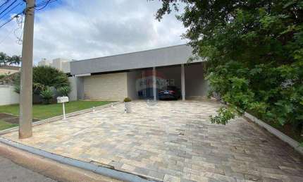 Casa de Condomínio para venda em Alphaville Residencial Um de 281.40m² com 4 Quartos, 4 Suites e 4 Garagens