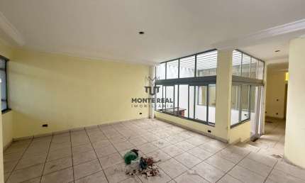 Casa para venda e aluguel em Centro de 220.00m² com 3 Quartos, 1 Suite e 2 Garagens