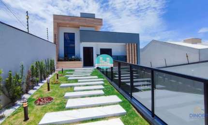 Casa para venda em Nações de 223.00m² com 4 Quartos, 2 Suites e 5 Garagens