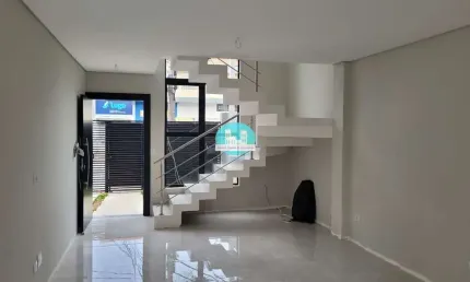 Sobrado para venda em Cajuru de 128.00m² com 3 Quartos, 1 Suite e 2 Garagens
