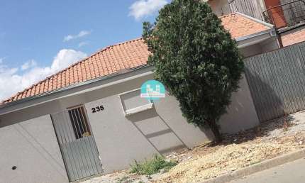 Casa para venda em Weissópolis de 220.00m² com 3 Quartos, 1 Suite e 2 Garagens