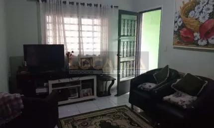 Casa para venda em Jardim São Vicente de 300.00m² com 3 Quartos, 1 Suite e 3 Garagens