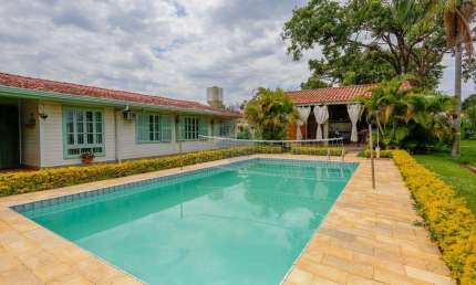 Chácara para venda em Chácara Três Marias de 257.20m² com 4 Quartos, 1 Suite e 10 Garagens