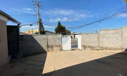 Galpão / Depósito / Armazém para alugar em Jardim Lisa de 160.00m² com 5 Garagens