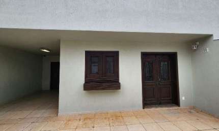 Casa para venda em Vila Oliveira de 300.00m² com 5 Quartos, 2 Suites e 4 Garagens
