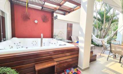 Casa de Condomínio para venda em Vila Oliveira de 302.00m² com 3 Quartos, 3 Suites e 4 Garagens