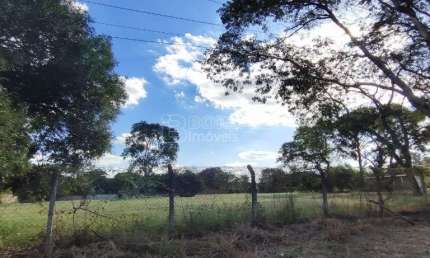 Terreno para venda em Chácara Flora Araraquara de 4000.00m²