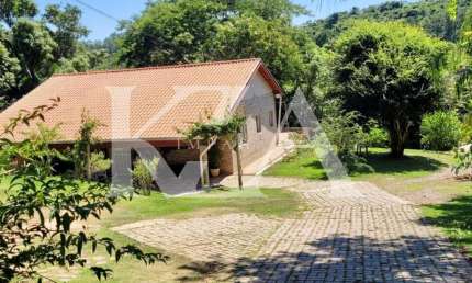 Chácara para venda em Caxambu de 4700.00m² com 2 Quartos, 2 Suites e 3 Garagens