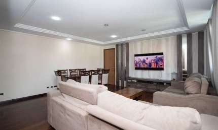 Casa para venda em Santa Quitéria de 300.00m² com 4 Quartos, 4 Suites e 2 Garagens