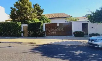 Casa para venda em Vila Harmonia de 337.00m² com 3 Quartos, 1 Suite e 4 Garagens