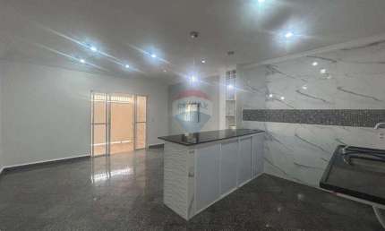 Casa para alugar em Vila Alvorada de 88.00m² com 2 Quartos, 1 Suite e 2 Garagens