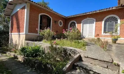 Casa para venda em Jardim Rancho Alegre de 300.00m² com 4 Quartos, 4 Suites e 4 Garagens