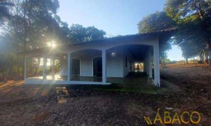 Chácara para alugar em Encontro Valparaíso I de 361.00m² com 3 Quartos, 1 Suite e 20 Garagens