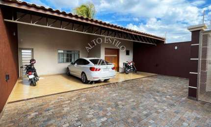Casa para venda em Jardim Anhangüera de 380.00m² com 3 Quartos, 1 Suite e 6 Garagens