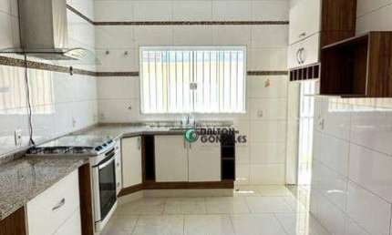 Casa para venda e aluguel em Jardim Bela Vista de 164.00m² com 3 Quartos, 1 Suite e 4 Garagens
