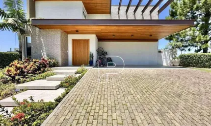 Casa de Condomínio para venda em Alphaville Granja Viana de 345.00m² com 4 Quartos, 4 Suites e 6 Garagens