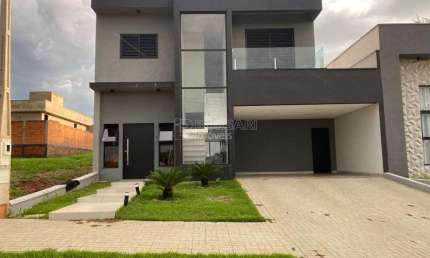 Sobrado para venda em Campos Ville de 267.00m² com 3 Quartos, 1 Suite e 4 Garagens