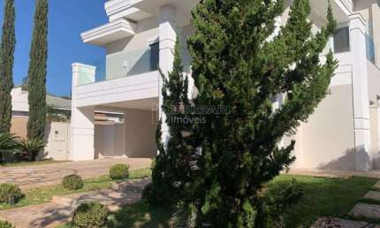 Sobrado para venda em Residencial Portal Dos Oitis de 385.00m² com 3 Quartos, 3 Suites e 4 Garagens