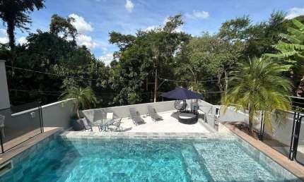Casa de Condomínio para venda em Granja Viana Ii de 302.00m² com 3 Quartos, 3 Suites e 2 Garagens