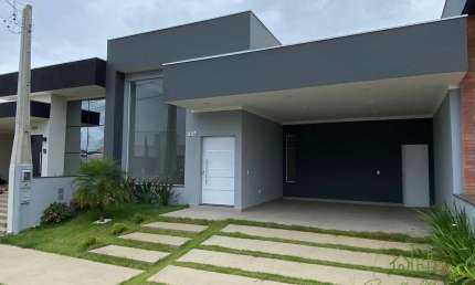 Casa para venda em Lívia Iii de 170.00m² com 3 Quartos, 3 Suites e 3 Garagens
