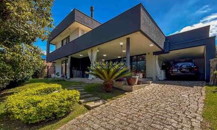 Casa de Condomínio para venda em Cascatinha de 280.00m² com 4 Quartos, 4 Suites e 2 Garagens