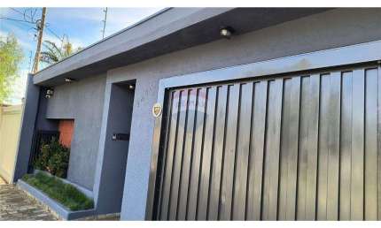 Casa para venda em Vila Ana Maria de 179.40m² com 5 Quartos, 1 Suite e 4 Garagens