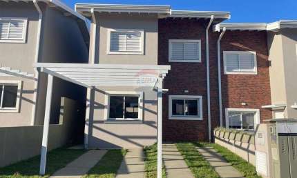 Casa de Condomínio para alugar em Jardim Santa Rosa de 92.00m² com 3 Quartos, 1 Suite e 2 Garagens