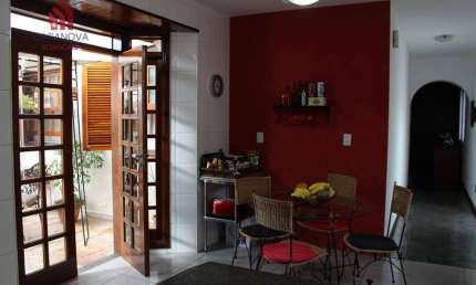 Casa para venda e aluguel em Jardim América de 250.00m² com 4 Quartos, 1 Suite e 4 Garagens