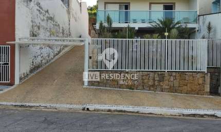 Casa para venda em Giardino D' Itália de 115.00m² com 3 Quartos, 1 Suite e 5 Garagens
