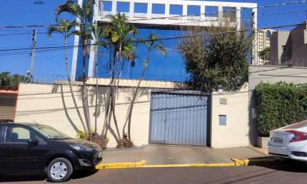 Casa para venda em Jardim América de 156.00m² com 3 Quartos, 1 Suite e 3 Garagens