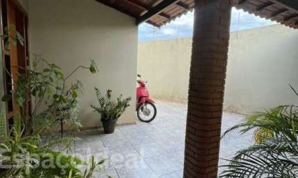 Casa para venda em Jardim Príncipe de 180.00m² com 2 Quartos, 1 Suite e 4 Garagens