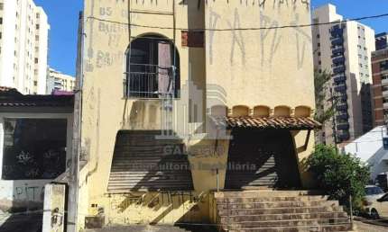 Casa para alugar em Cambui de 281.00m² com 3 Quartos, 1 Suite e 5 Garagens