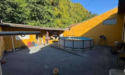 Casa para venda em Aterrado de 101.00m² com 4 Quartos, 1 Suite e 2 Garagens