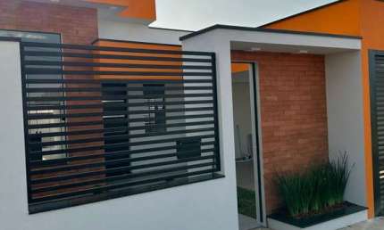Casa para venda em Residencial Tosi de 250.00m² com 3 Quartos, 1 Suite e 2 Garagens
