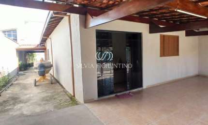 Casa para venda em Parque São Cristóvão de 250.00m² com 3 Quartos, 1 Suite e 1 Garagem