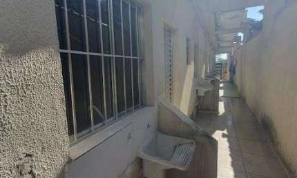 Casa para alugar em Jardim Maria De Lourdes de 40.00m² com 1 Quarto