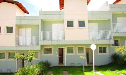 Casa de Condomínio para venda em Granja Viana de 68.00m² com 2 Quartos, 1 Suite e 1 Garagem