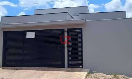 Casa para venda em Residencial Girassol de 145.00m² com 3 Quartos, 1 Suite e 2 Garagens