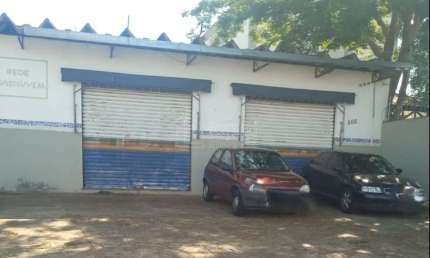 Galpão / Depósito / Armazém para venda em Centro de 732.00m² com 20 Garagens
