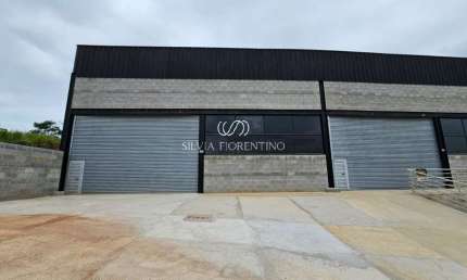 Galpão / Depósito / Armazém para venda e aluguel em Jardim Marlene Miranda de 374.09m² com 4 Garagens