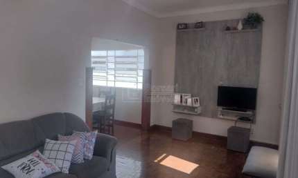 Casa para venda em Centro de 315.00m² com 4 Quartos e 1 Garagem