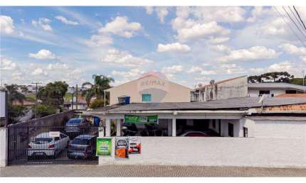 Casa para venda em Pinheirinho de 220.00m² com 3 Quartos e 8 Garagens