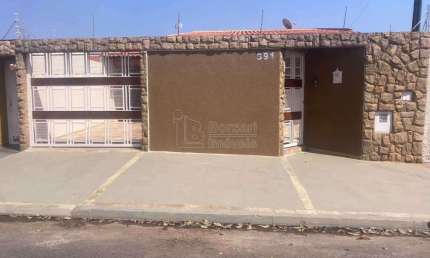 Casa para venda e aluguel em Jardim Tinen de 213.00m² com 3 Quartos, 1 Suite e 3 Garagens