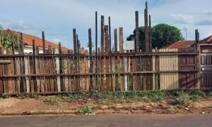 Terreno à venda na Avenida Francisco Sampaio Peixoto, 00, Jardim do Carmo, Araraquara
