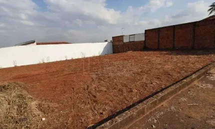 Terreno para venda em Jardim Santa Júlia (vila Xavier) de 300.00m²