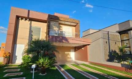 Casa de Condomínio para venda em Residencial Village Damha Ii de 224.00m² com 3 Quartos, 2 Suites e 4 Garagens