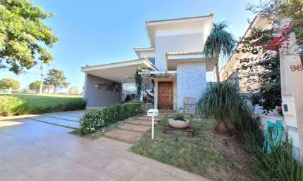 Casa de Condomínio para venda em Residencial Village Damha Ii de 240.00m² com 3 Quartos, 3 Suites e 4 Garagens