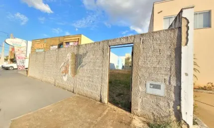 Terreno à venda na Avenida Gumercindo Siqueira, 00, Jardim Magnólias, Araraquara