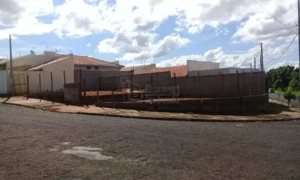 Terreno à venda na Avenida Flamínio Ramalho Júnior, Jardim Imperador, Araraquara