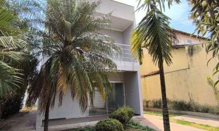 Sobrado para venda em Parque Laranjeiras de 137.00m² com 2 Quartos e 2 Garagens